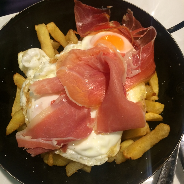 สถานีรถไฟในมาดริด