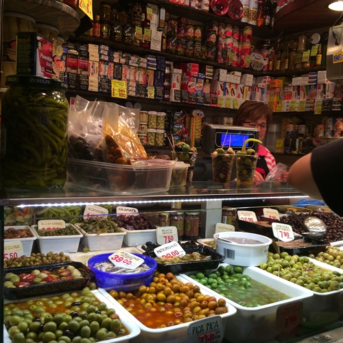 ตลาด La Boqueria บาร์เซโลน่า สเปน