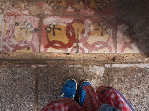 กระเบื้องอะไรหนอ ทำไมน่ารักขนาดนี้ มีรูปโบว์ด้วย Toledo, Spain