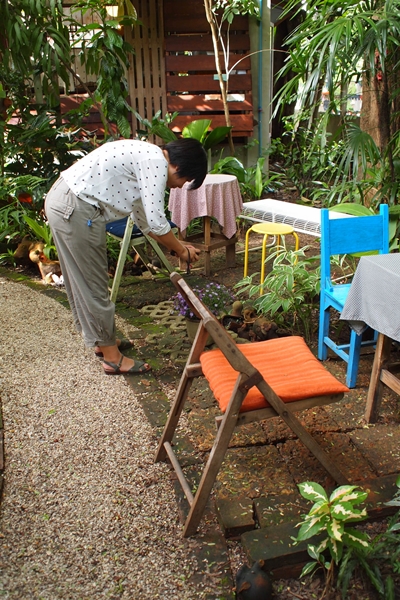 J: Weung Malai (เวิ้งมาลัย)