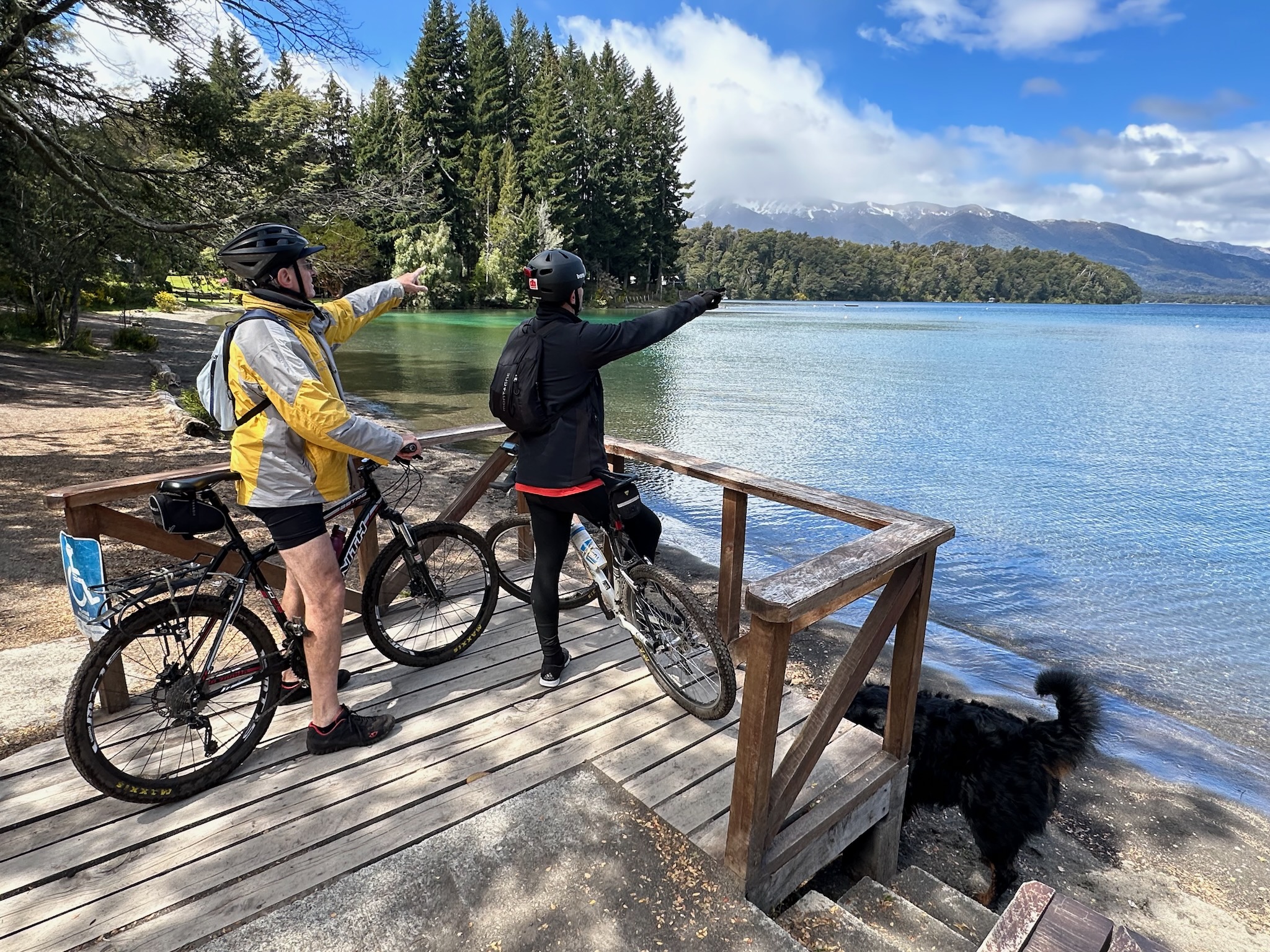 Papá y yo en el lago del bosque de Arrayanes