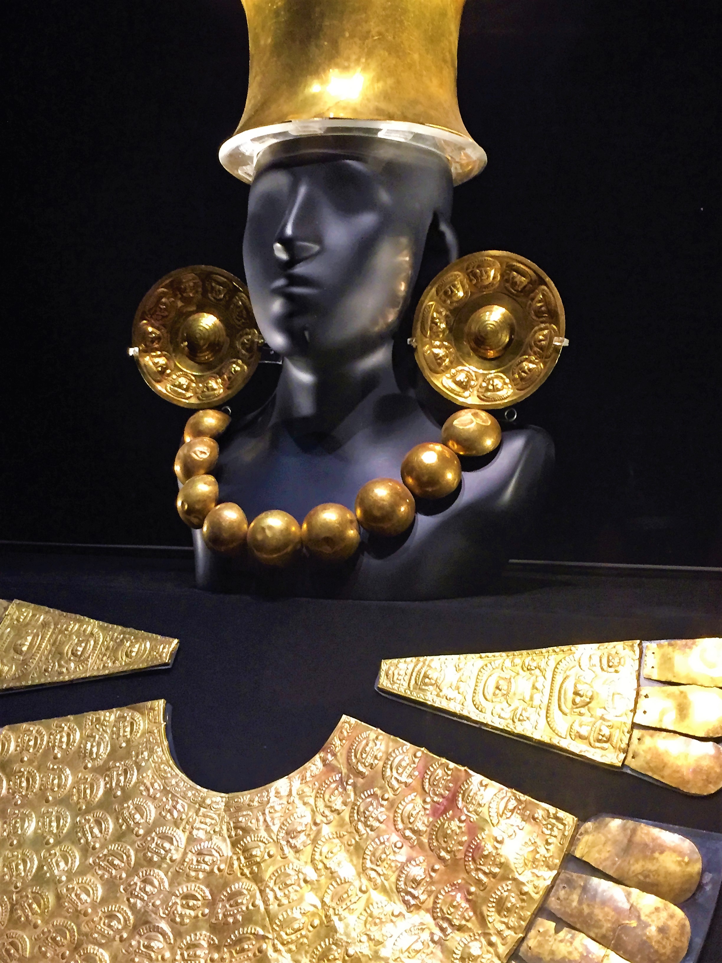 The stunning metal work of the Chimu people