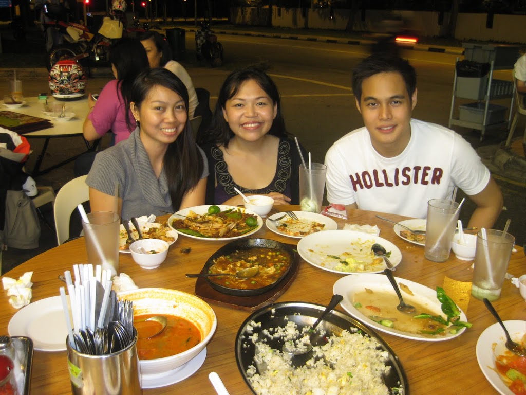 Supper at Simpang Bedok with Rey