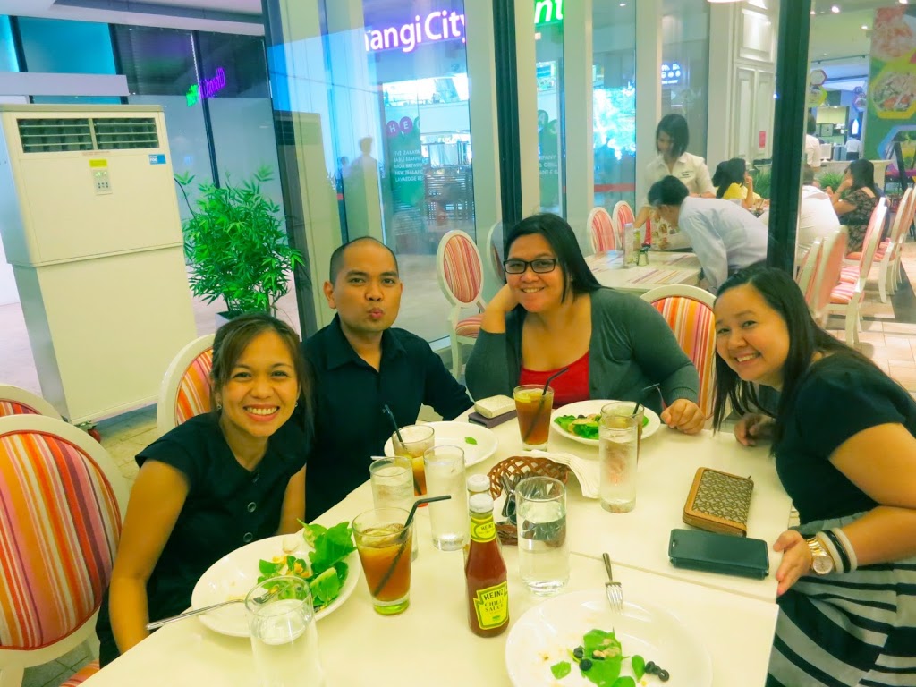 Eggs and Berries {Foodee}