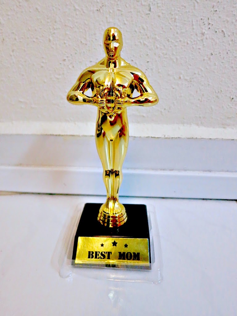 And The Oscar For Best Mom Goes To A Deecoded Life