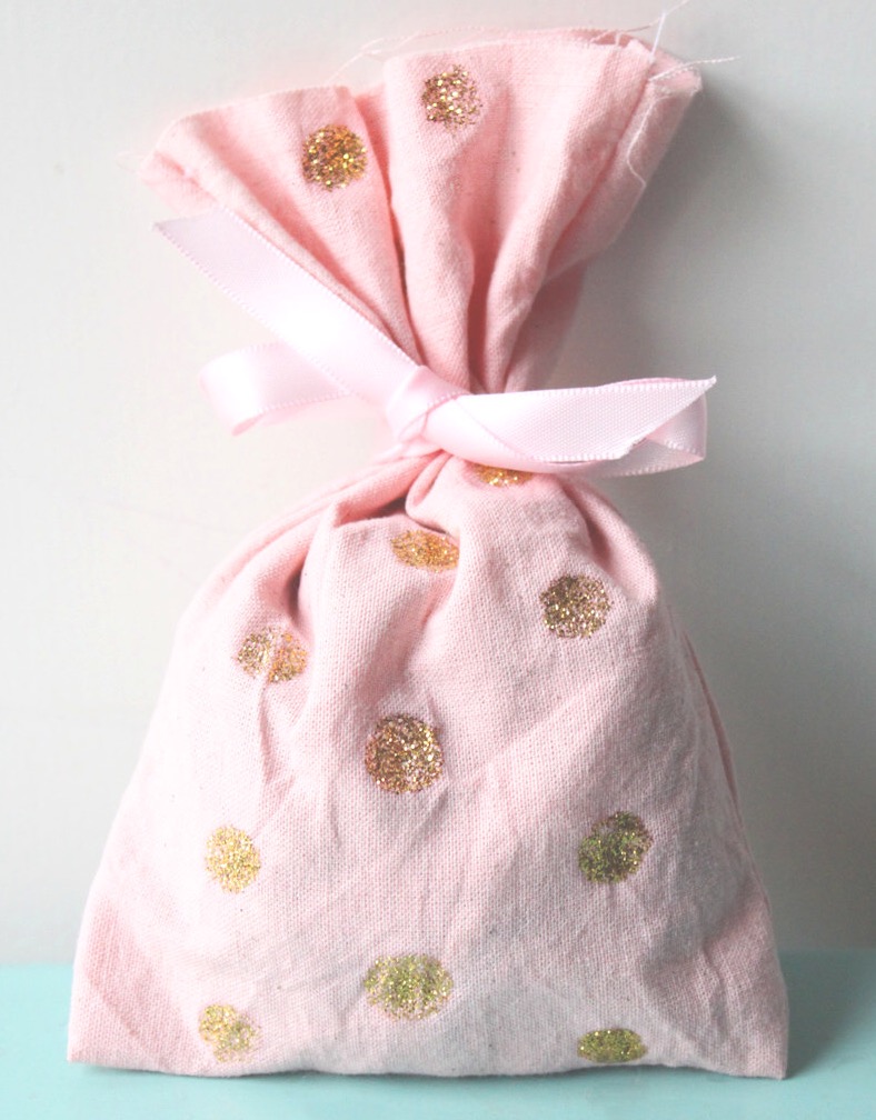 Pink and gold party favour bags