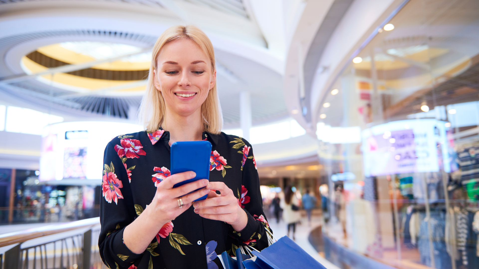 How to Boost Retail Holiday Revenue with Geotargeted Ads