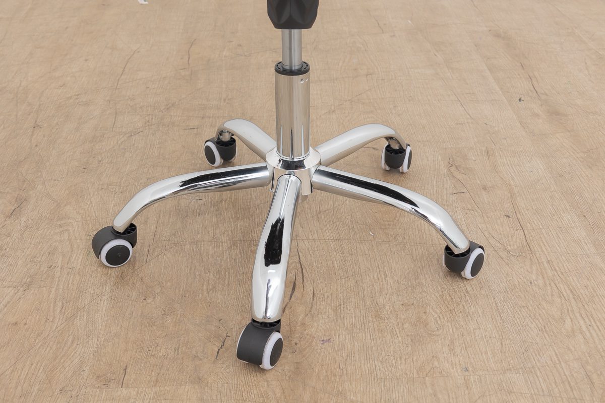 Chaise de Bureau Ergonomique COBY (HT-7008B) – Design Moderne, Dossier Bas en Résille, Tissu Noir