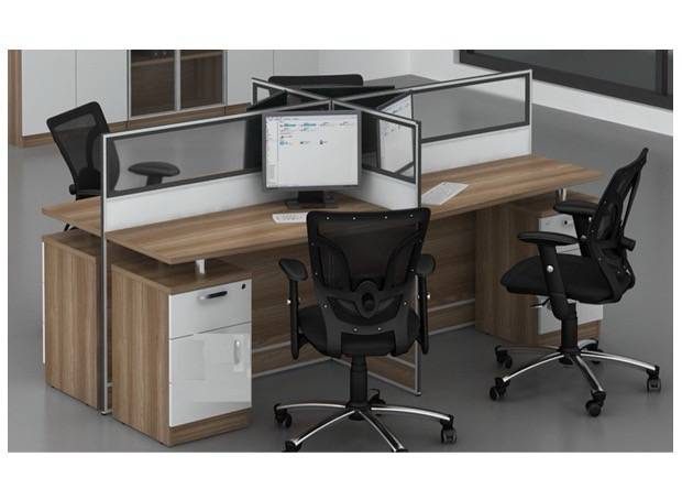 STATION DE TRAVAIL 4 PLACES AVEC PANNEAUX EN VERRE – DESIGN PROFESSIONNEL & FONCTIONNEL