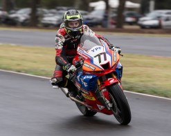 Sebastián Salom cantó victoria en Superbike Pro | Carburando