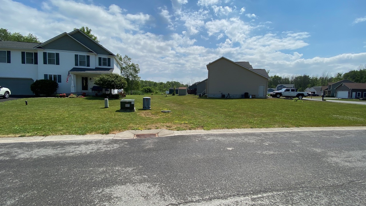 7887 Marina Dr. Bridgeport, NY 13030 (TO BE BUILT) Adolfi Real Estate