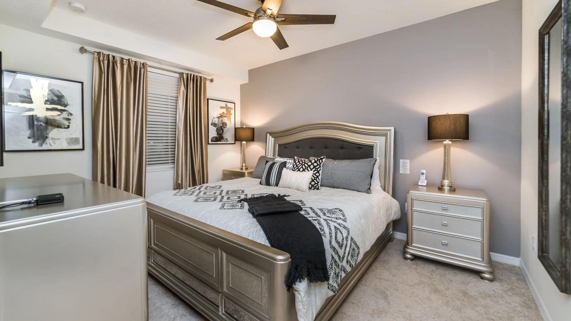 CONDO ROBERT 8