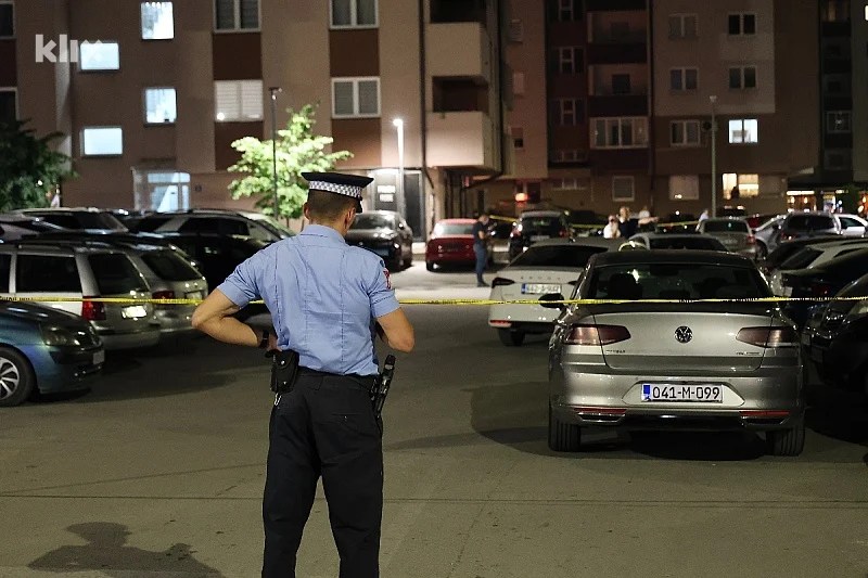 Brutalan napad u Laktašima: Presreli muškarca i pretukli ga, u pomoć mu priskočio prolaznik