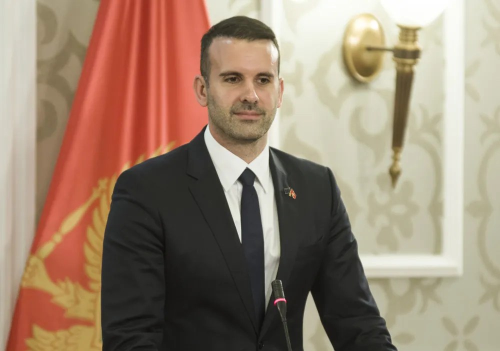 Spajić odgovorio Vučiću: „Dobrosusjedski odnosi da, dvostruki standardi ne“