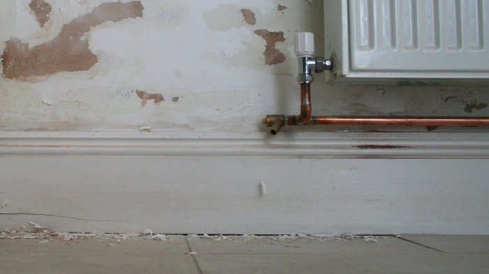 Cara mengatasi dinding rembes