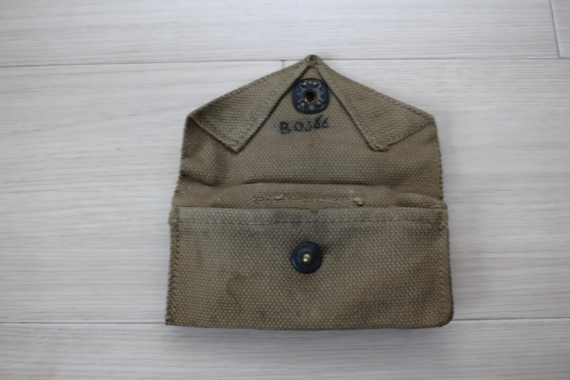 WW2米軍 ファーストエイドドレッシング/ファーストエイドポーチ