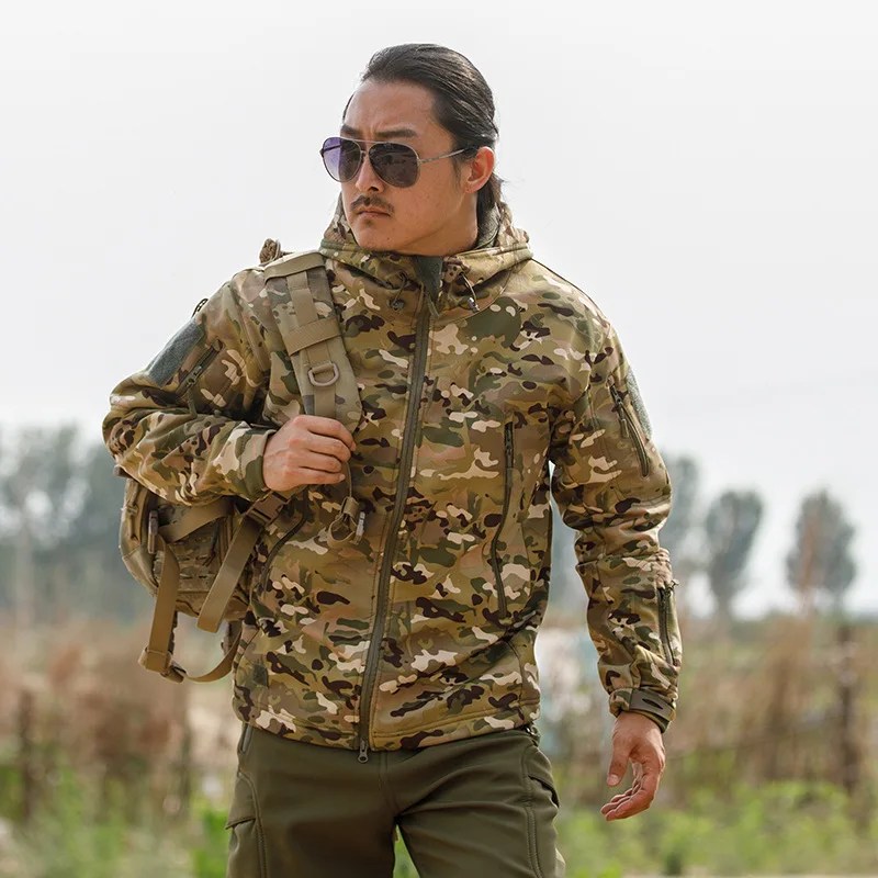 Men's Camouflage Soft Shell Jacket Fleece Lined Hooded Outdoor Tactical Jacket Windproof Warm Hunting Hiking Mountaineering Coat