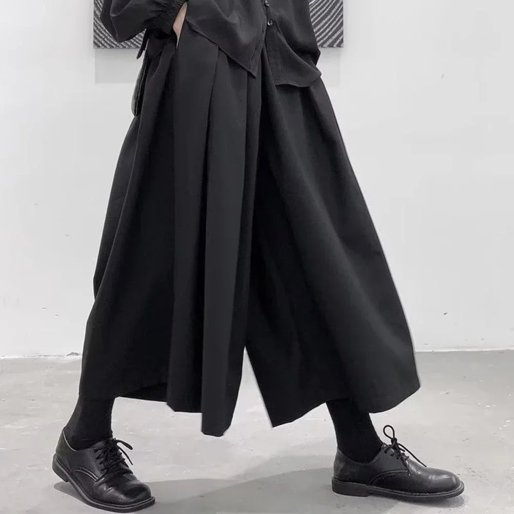 Herren-Hose mit weitem Bein, Gothic-Stil, dunkler Stil, lockere, verkürzte Hakama-Hose mit hoher Taille, neun Punkte, gerades Bein für Samurai-Hose Herren-Hose mit weitem Bein, Gothic-Stil, dunkler Stil, lockere, verkürzte Hakama-Hose mit hoher Taille, neun Punkte, gerades Bein für Samurai-Hose