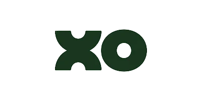 Logo da empresa XO, cliente da A Estranhamente