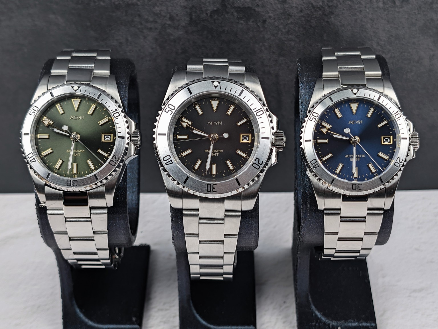 AEVN OMNI GMT 40mm: 40mm OMNI front view