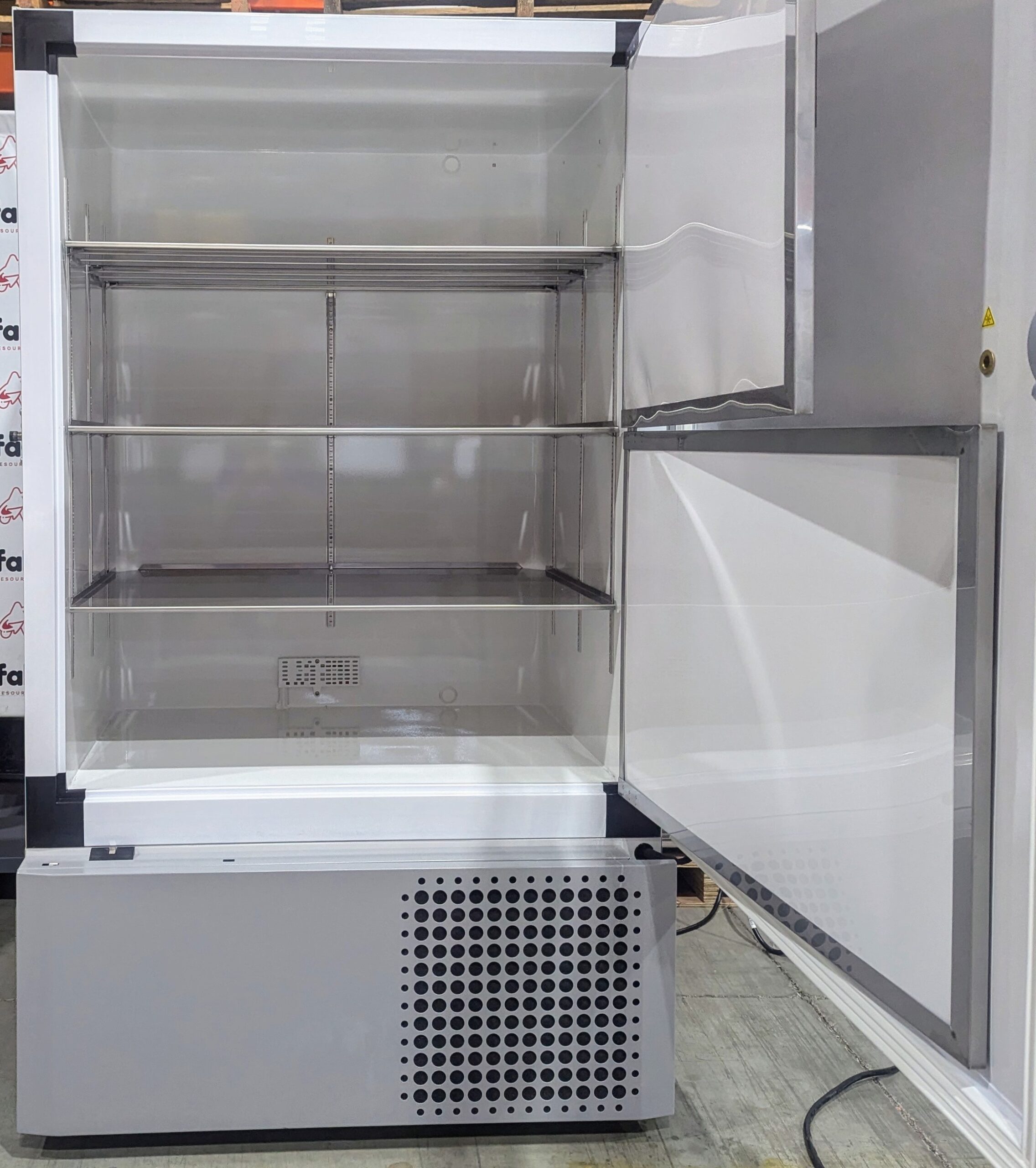 Thermo Scientific TSX Series Ultra Low Freezer TSX70086A.