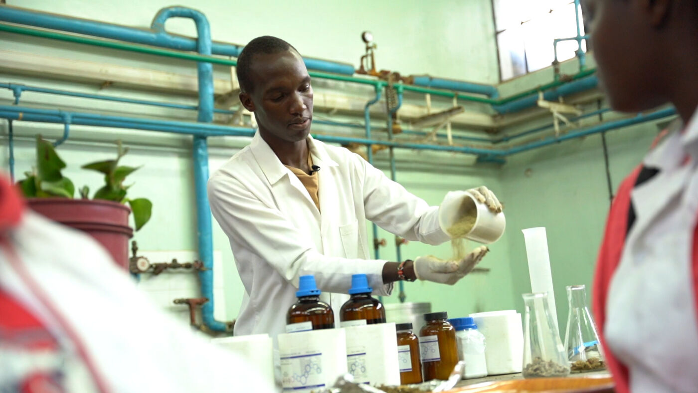 Joseph-Nguthiru-HyaPak-Lab-Image-3-1400x788