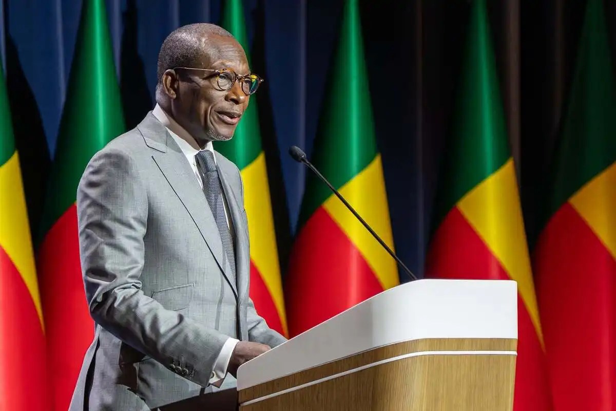 Partice Talon, ancien président de la république devenu Président du Sénat