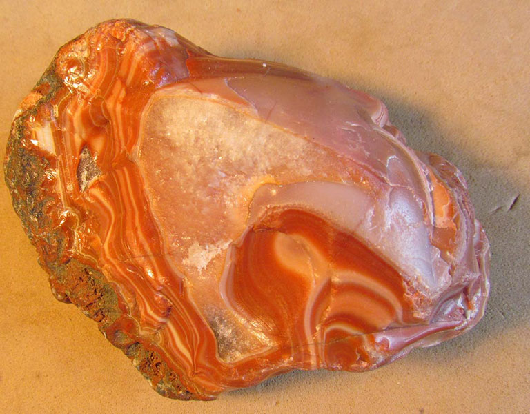 Ethan-agate-front-large
