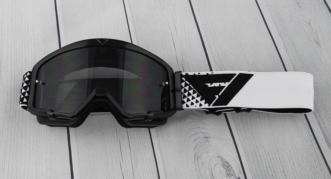 Flow Vision Section™ Goggle: Black/White