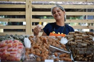 Cidades da região de Sorocaba levam artesanato, pratos típicos e manifestações culturais ao Revelando SP em São Paulo