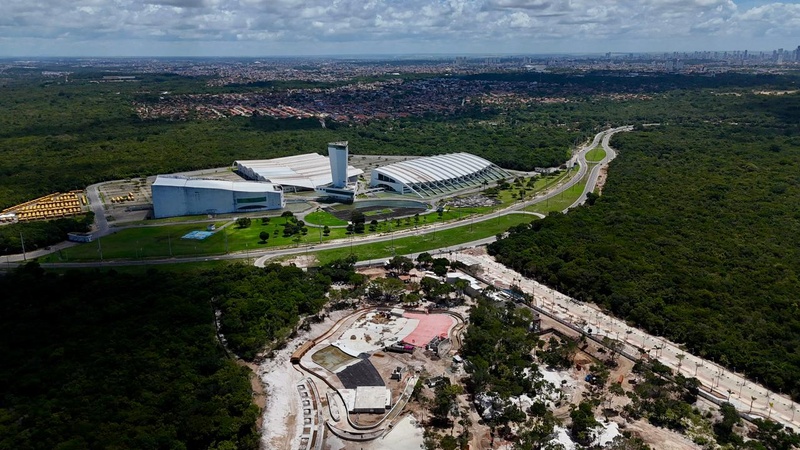 Acquaí Park inicia montagem das atrações e celebra chegada dos primeiros brinquedos