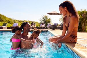 Decolar recomenda 20 destinos nacionais para celebrar o Dia das Crianças com experiências para toda a família