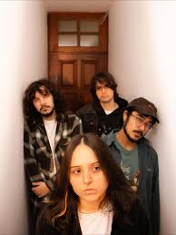Exclusive Os Cabides (SC) faz show e lança vinil em Sorocaba, no Asteroid Bar