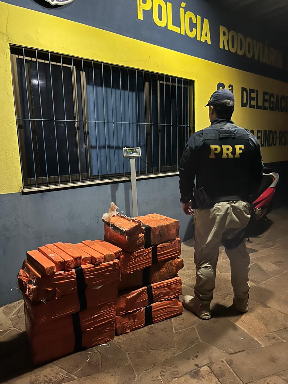 PRF Prende Traficante Com 170 Quilos De Maconha