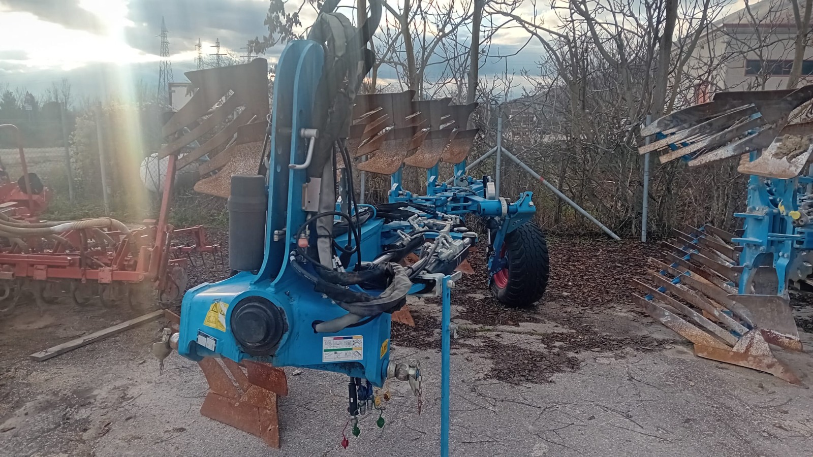 ARATRO PENTAVOMERE LEMKEN JUWEL 8M OF TIPO V4L100 — foto 4