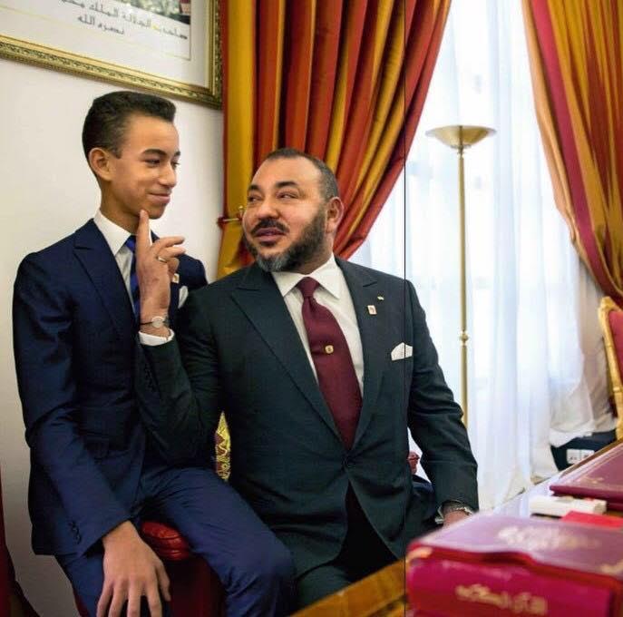 الشعب المغربي يحتفل غدا الجمعة بالذكرى الثالثة والعشرين لميلاد صاحب السمو الملكي ولي العهد الأمير مولاي الحسن