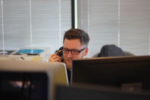 تحسين خدمة العملاء باستخدام chatgpt 2 تحسين خدمة العملاء باستخدام chatgptكيف يمكن استخدام ChatGPT لتحسين خدمة العملاء؟