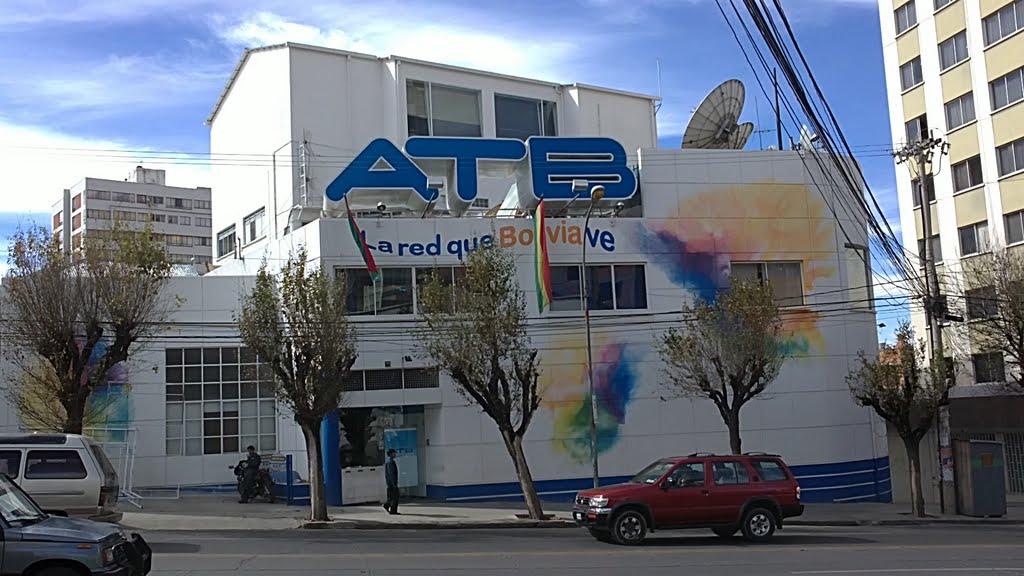 Fiscalía allanó las oficinas de ATB y retiró documentos del exgerente Marcelo Hurtado