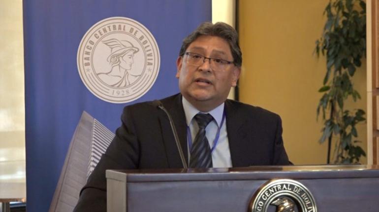 Actual jefe del BCB destacó en 2020 las medidas de Áñez y criticó que no se haya respetado el 21F