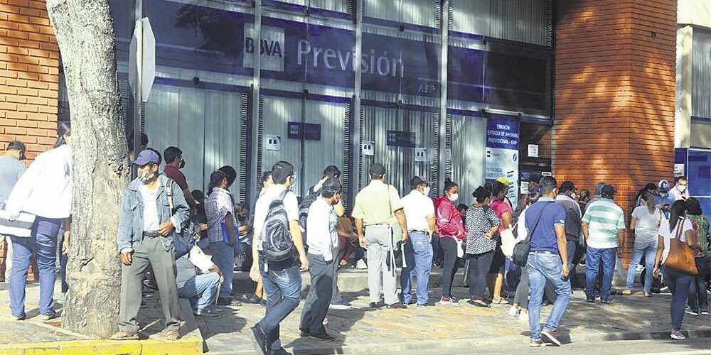 El Ministerio de Economía aclara que no se utilizan los recursos de las AFP para gasto corriente