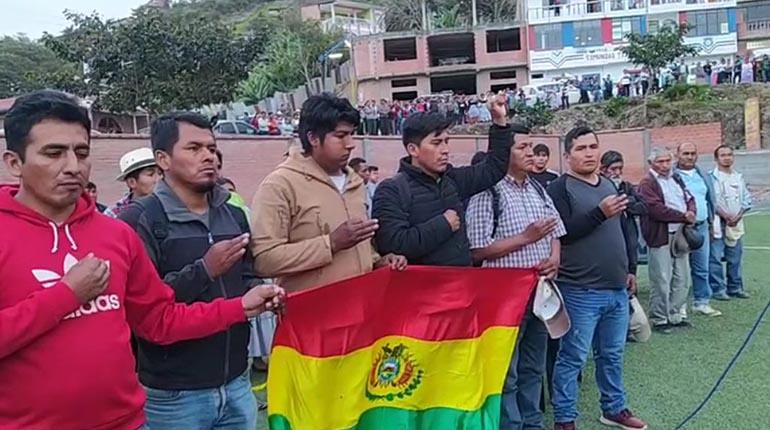 Conforman un Comité de Autodefensa de la Adepcoca en Coripata