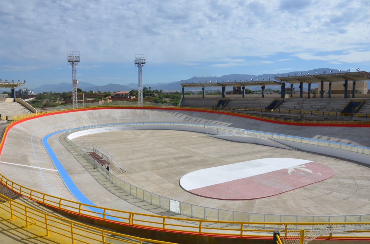 Gobernador inspeccionó velódromo y la piscina olímpica