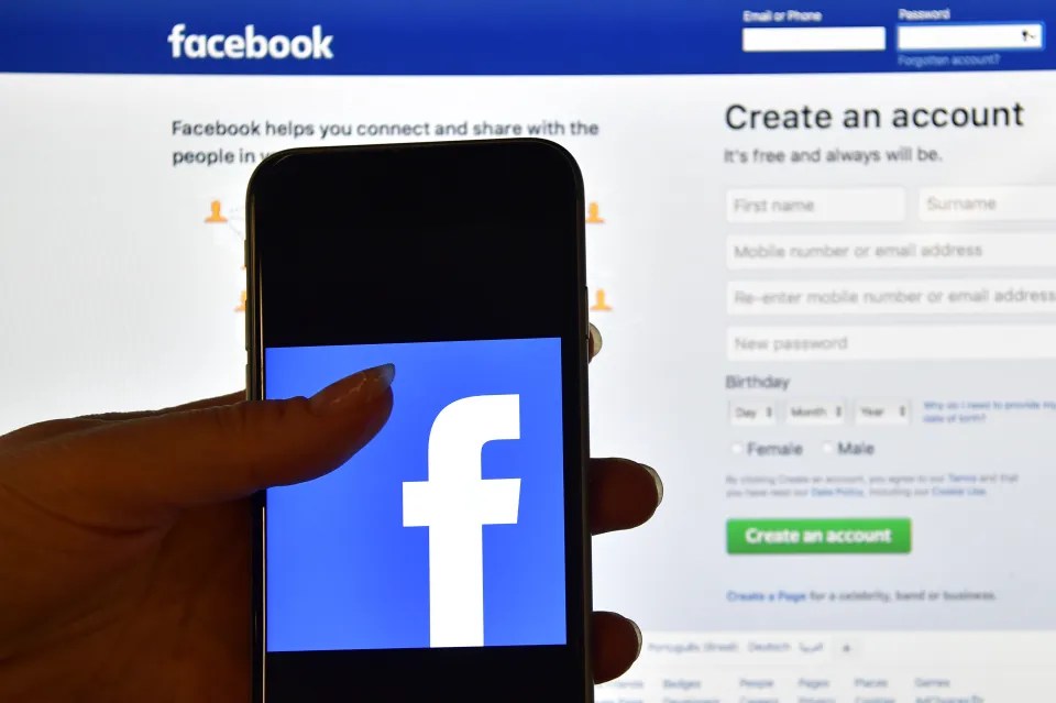 Cómo obtener una insignia verificada azul en Facebook