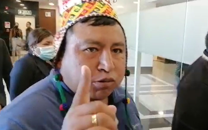 Líder de la CSUTCB advierte con ‘castigo’ a parlamentarios que traicionen a ministros