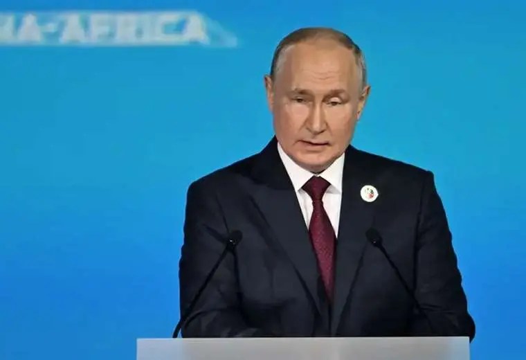 Putin abre la cumbre Rusia-África con promesa de grano gratis