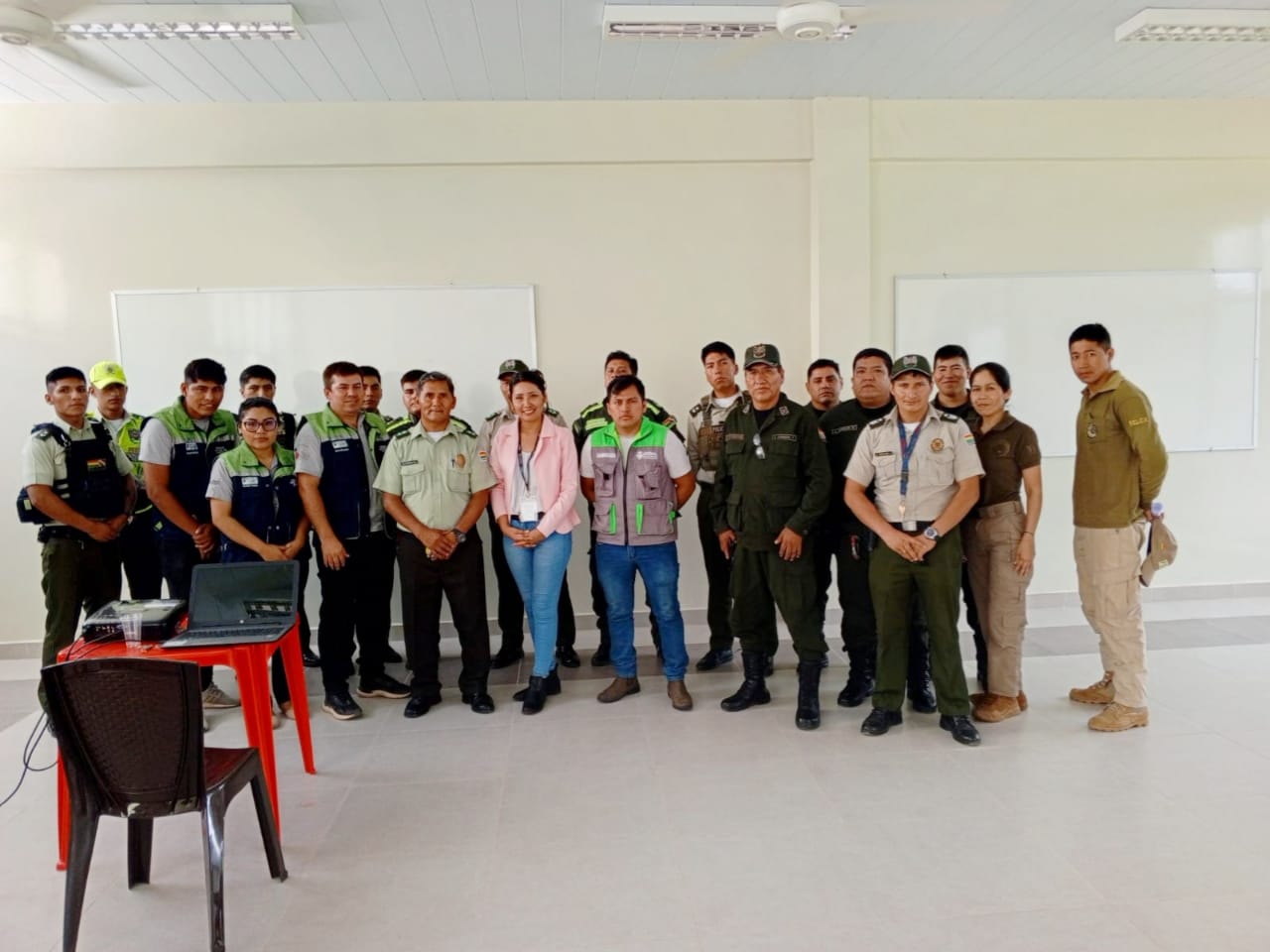 Codefauna capacita a la policía forestal y a la población en leyes de protección a los animales