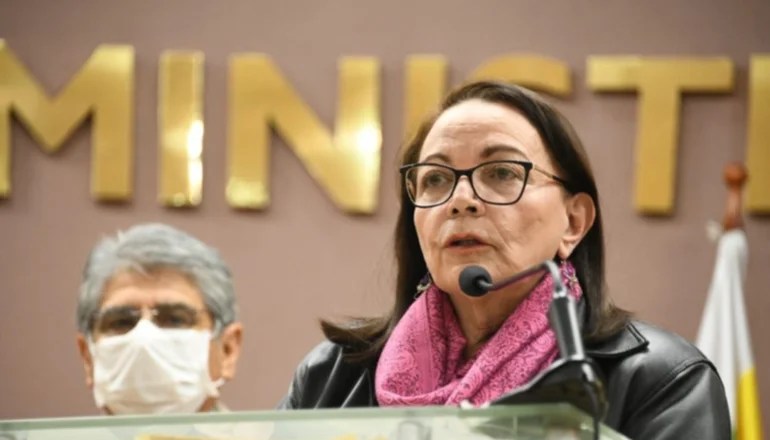 Exministra Eidy Roca en estado crítico tras sufrir paro cardiorrespiratorio