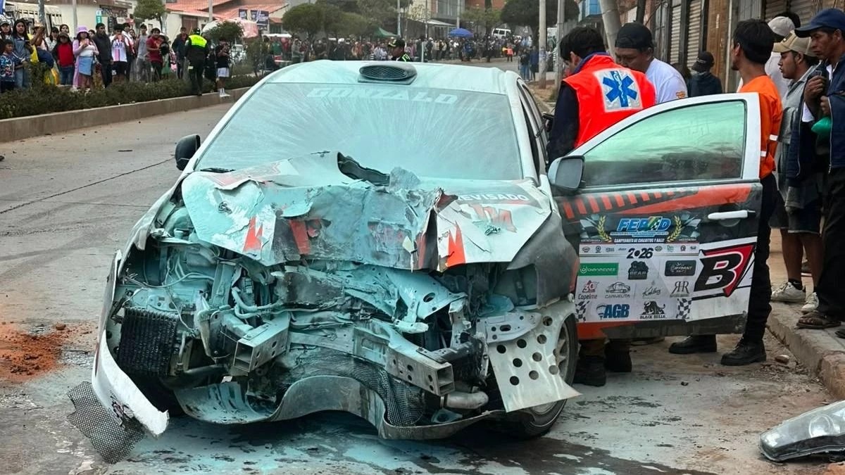 Dos accidentes y cuatro heridos empañan el cierre del Óscar Crespo en Sucre