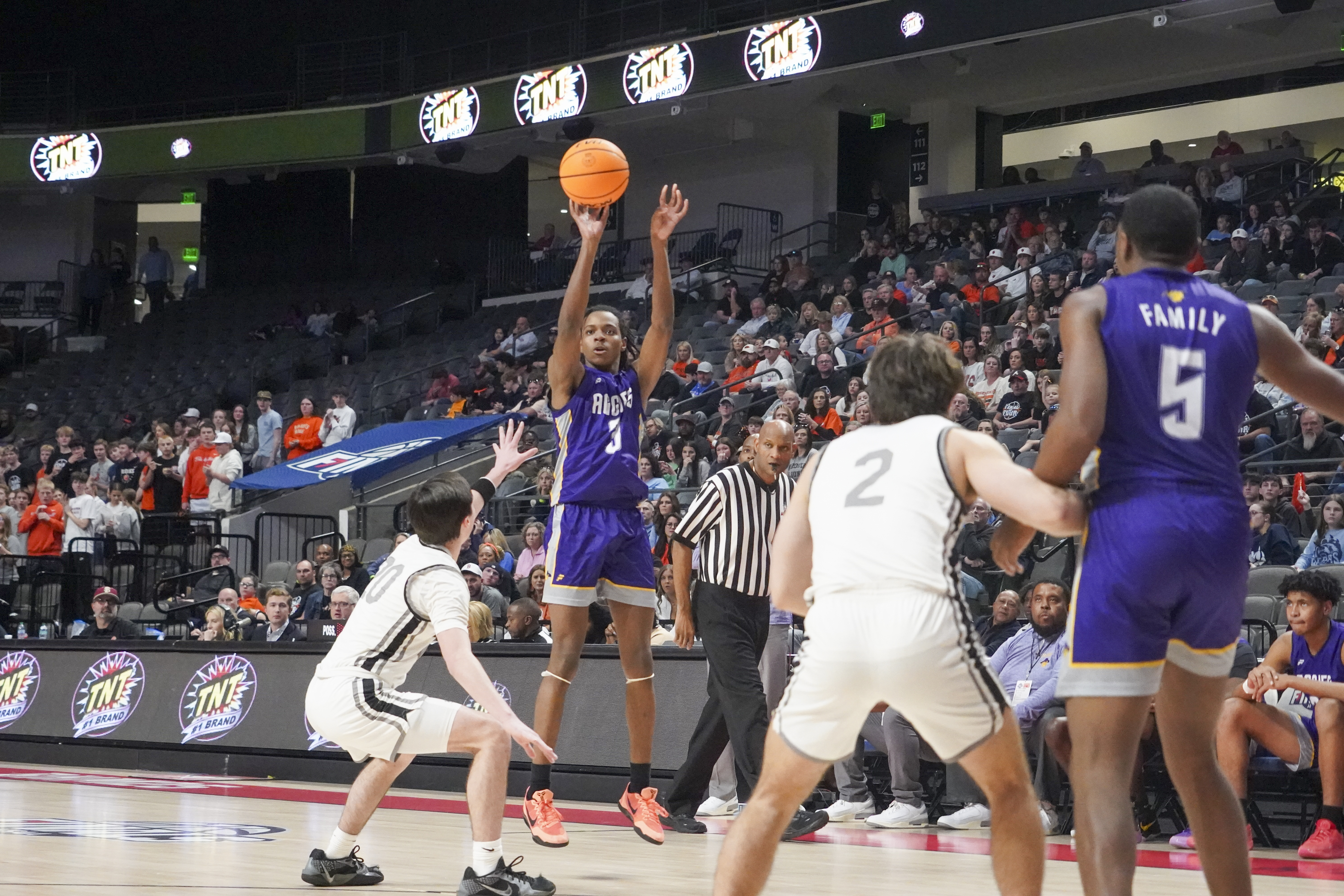 Jackson - 3 Roderick Hamilton