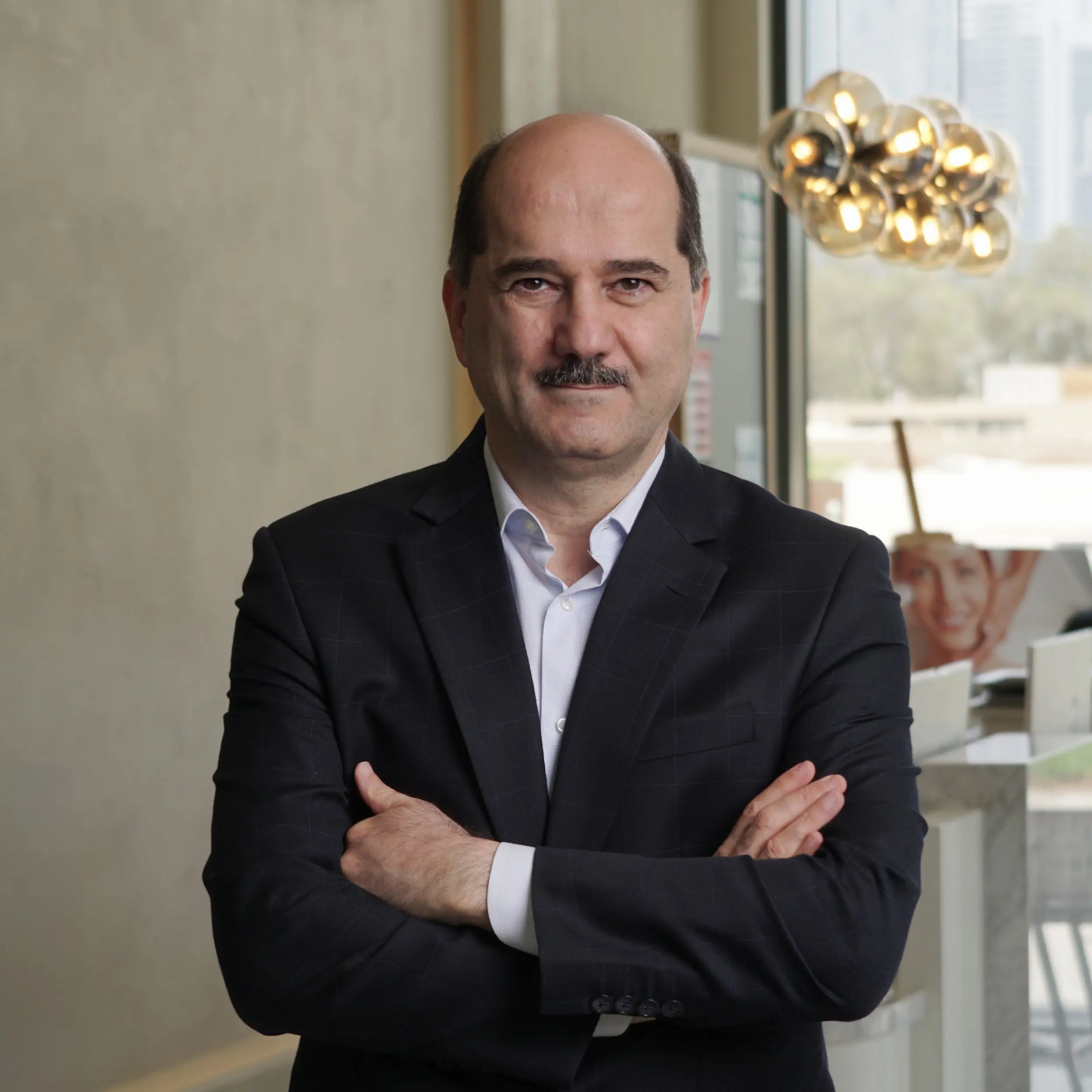 Dr. Mehrvash Khosravinejad - AIC Longevity city Clinic - Dubai City walk